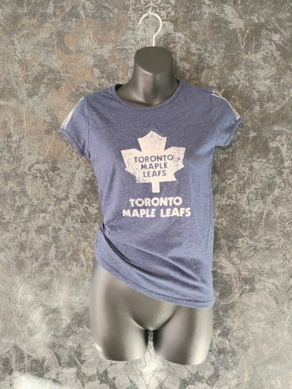 Official NHL Toronto Maple Leafs Graphic Tee Blue Distressed Logo Shirt Size XL
